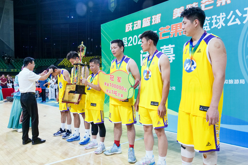 何善权摄 何善权摄